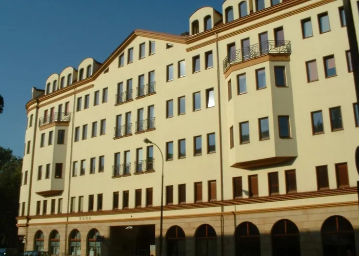 Spacious 2-Rooms Penthouse In Warsaw City Center
